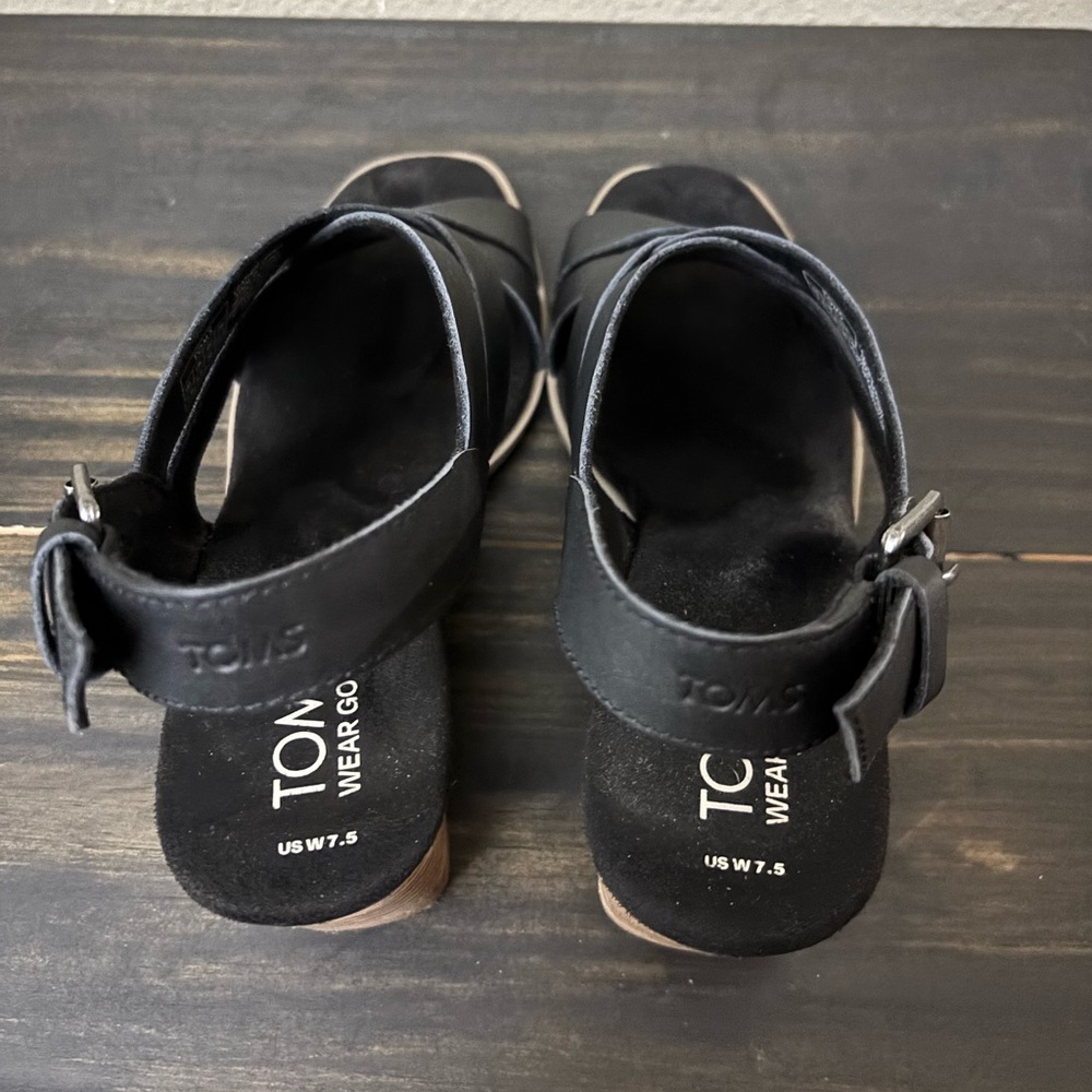 TOMS Women's Black Strappy Wedge Sandals - Picture 2 of 3